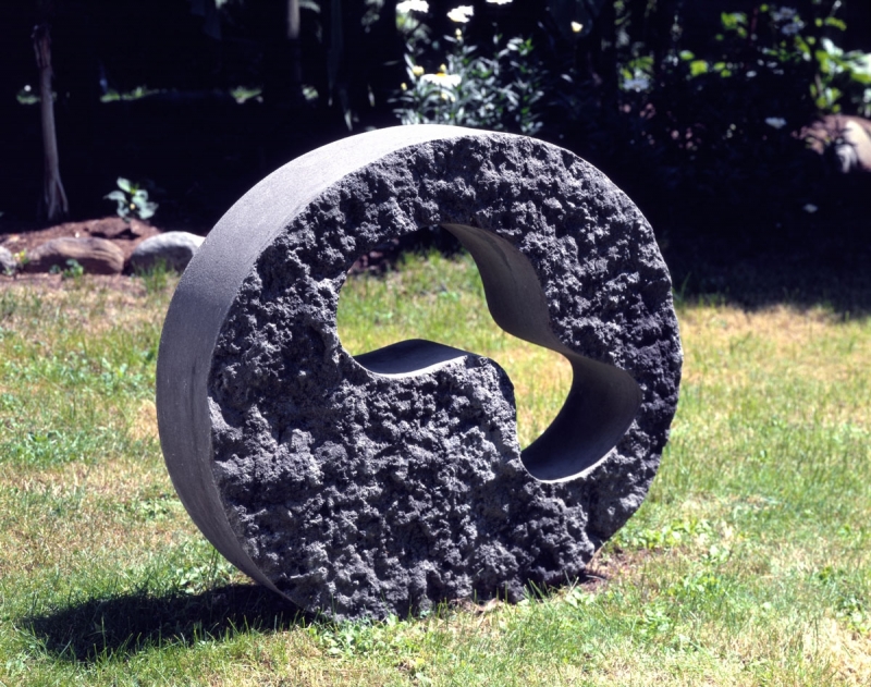 Jean Arp, Roue for&ecirc;t I, pierre calcaire (granit belge), 1961